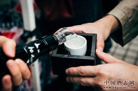 �����ձ�����c���r�Ĵ��䣬������һ�N�Ҹ���ζ��